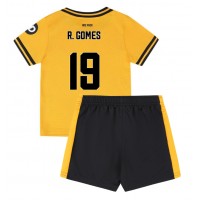 Wolves Rodrigo Gomes #19 Hjemmebanesæt Børn 2024-25 Kortærmet (+ Korte bukser)